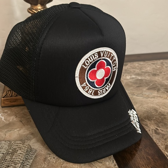 LV Vuitton trucker hat - Picture 3 of 4
